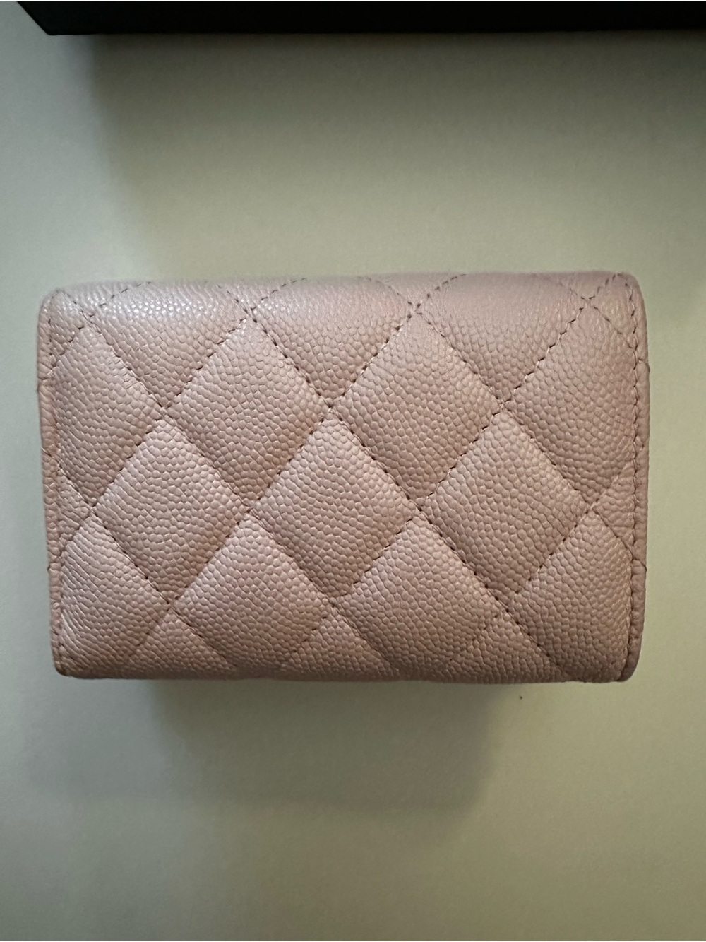 CHANEL Light Pink Quilted Leather Compact Wallet with Gold CC - Picture 4 of 6